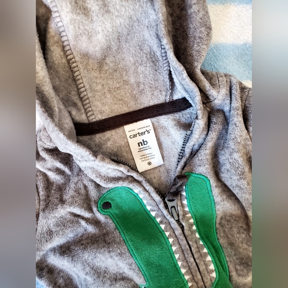 Carter's NB alligator crocodile zip up sweater - Picture 3 of 3